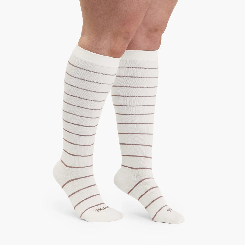 Bamboo Wide Compression Socks — photo 9